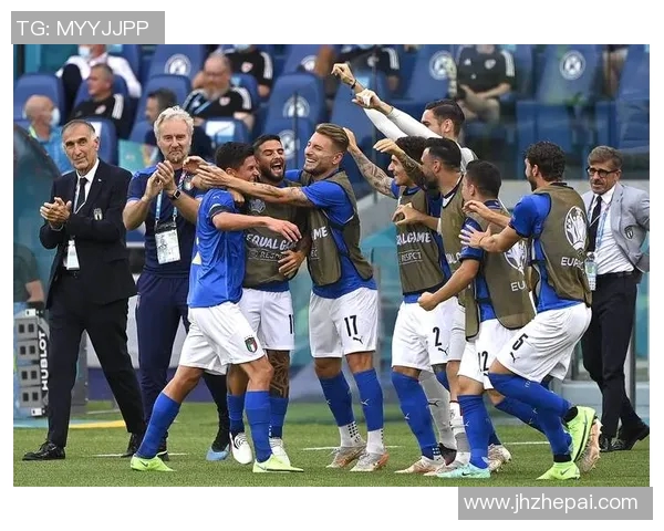 意大利足球明星在赛场上展现精彩瞬间的拖地图片集锦