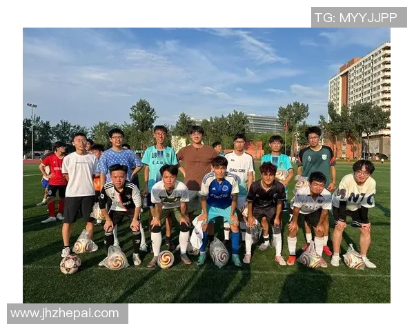 拥抱足球明星特效图展现激情与梦想的完美结合 拥抱足球明星特效图展现激情与梦想的完美结合